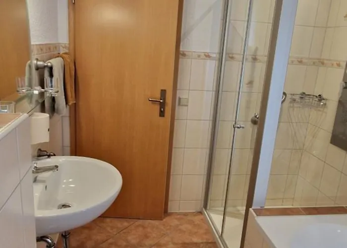 Galeriecafe Und Ambiente بيت ضيافة 3*